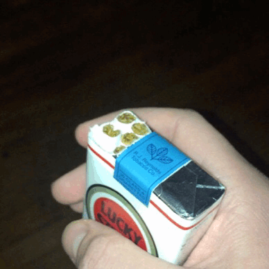 /2020/when-i-was-a-smoker/lucky-strikes.gif