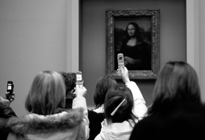 Mona-Lisa-Phone-Home-2